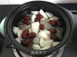 桂圆红枣雪梨的做法步骤:5
