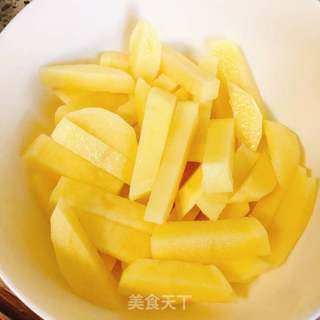 虾仁土豆条的做法步骤:4