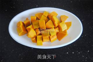 奶油南瓜羹的做法步骤:2