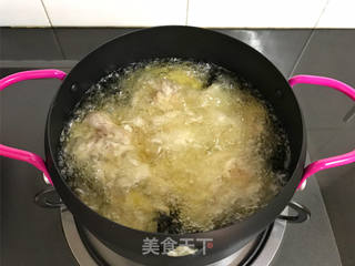 香酥脆皮炸鸡 的做法步骤:7