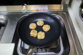 蔬菜肉末煎米饼的做法步骤:10