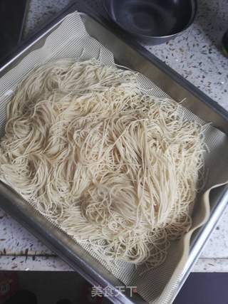 再来一碗卤面条?的做法步骤:2