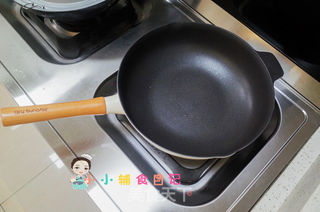10个月以上辅食肉末蔬菜玉子烧的做法步骤:7