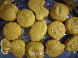 南瓜糖人月饼的做法步骤:10