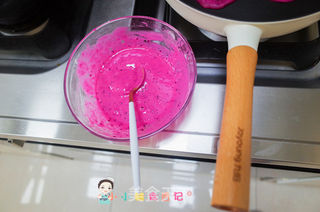 9个月以上辅食快手火龙果松饼的做法步骤:7