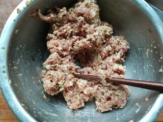 小油菜鲜蘑肉圆汤的做法步骤:5