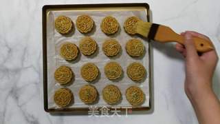 五仁馅月饼的做法步骤:14