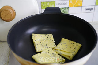 芝士芝麻蛋饼的做法步骤:7
