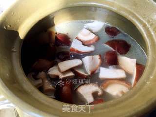 清炖土鸡猪肚汤的做法步骤:10