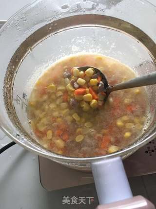养生壶版玉米瘦肉羹的做法步骤:3