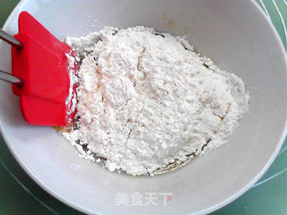 奶香栗蓉月饼的做法步骤:4