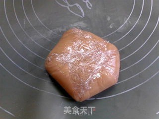 奶香栗蓉月饼的做法步骤:6