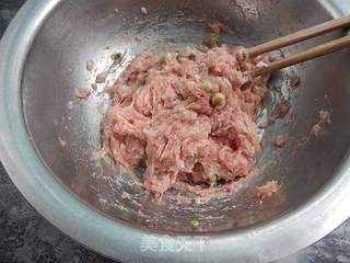 萝卜丝煎饺的做法步骤:2
