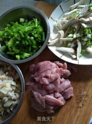 芹菜馅蒸饺的做法步骤:6