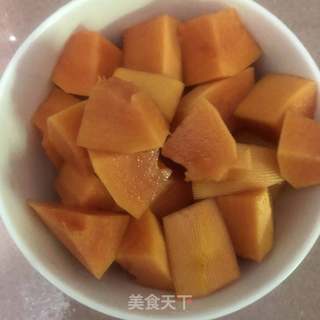 桃胶木瓜银耳糖水的做法步骤:2