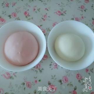 熊猫馒头的做法步骤:2