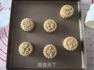 莲蓉月饼的做法步骤:5