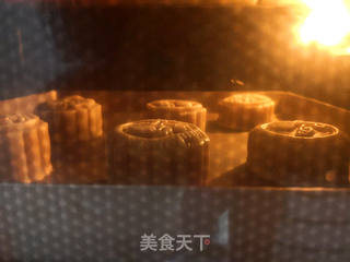 莲蓉月饼的做法步骤:6