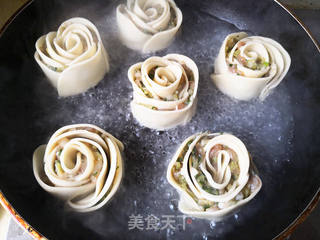 玫瑰煎饺的做法步骤:7
