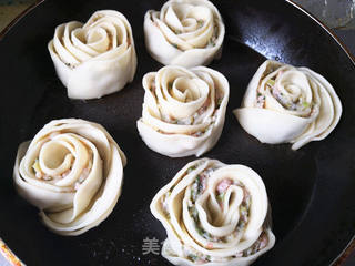 玫瑰煎饺的做法步骤:8