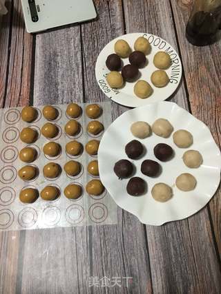 广式月饼的做法步骤:4