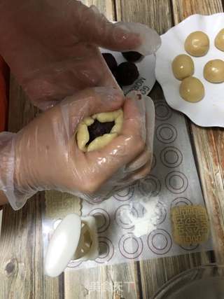 广式月饼的做法步骤:6