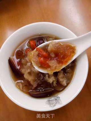 桃胶雪莲子糖水的做法步骤:2