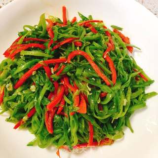 红椒丝炒豆角丝的做法步骤：7