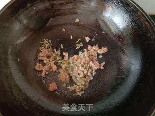 肉末榨菜蛋炒饭的做法步骤：6