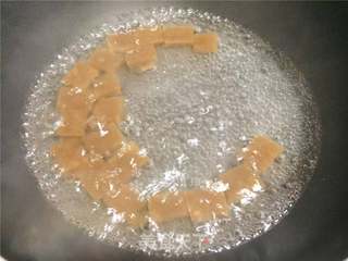 辣白菜炒苕皮的做法步骤:2
