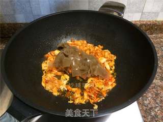 辣白菜炒苕皮的做法步骤:7