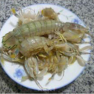 花蛤炒虾蛄的做法步骤：1