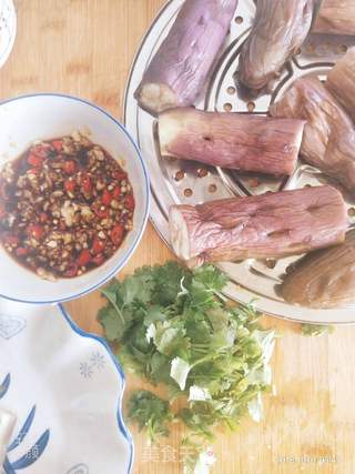 凉拌茄子的做法步骤:2