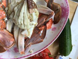 黄瓜拌梭子蟹肉的做法步骤:2