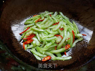西芹炒肉丝的做法步骤:5