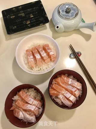 三文鱼茶泡饭的做法步骤:2