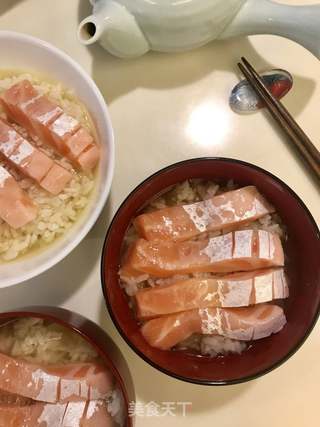 三文鱼茶泡饭的做法步骤:4