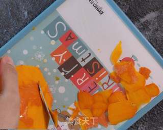 宝宝辅食 香甜美味的南瓜泥的做法步骤:2
