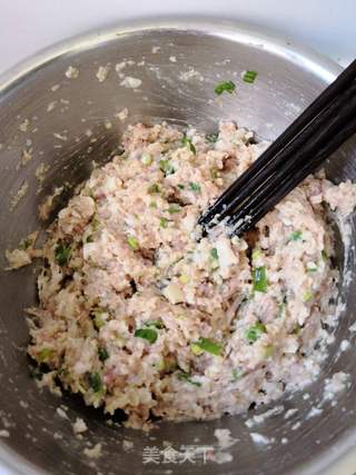 莲藕鲜肉饺子的做法步骤:6
