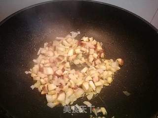 香菇瘦肉炒饭的做法步骤:4