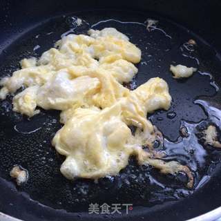 酸豇豆蛋炒饭的做法步骤:4