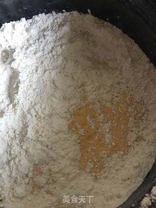 煎葱油南瓜花卷的做法步骤:8