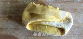 煎葱油南瓜花卷的做法步骤:15