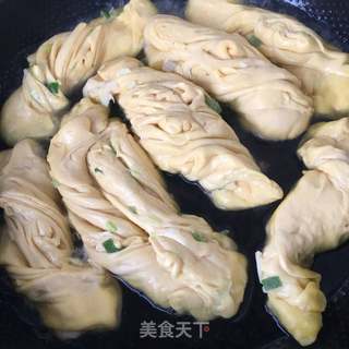 煎葱油南瓜花卷的做法步骤:21