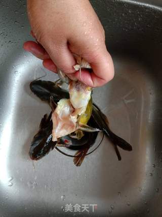 泡椒黄骨鱼的做法步骤:3