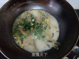 泡椒黄骨鱼的做法步骤:11