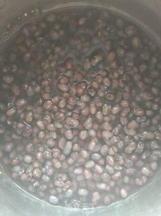红豆西米奶茶的做法步骤:5