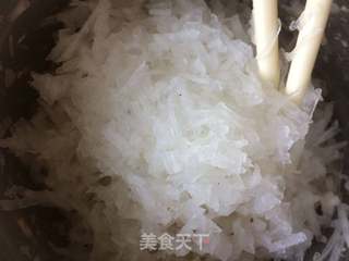 萝卜丝饼的做法步骤：1