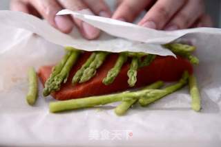香草芦笋三文鱼的做法步骤:4