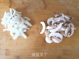 红酒牛肉意面的做法步骤:2
